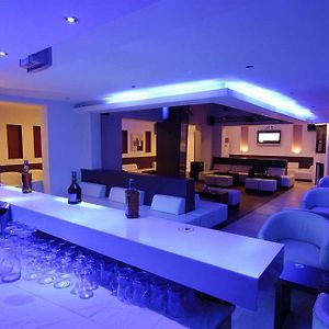 Country Club Hotels Zen Garden